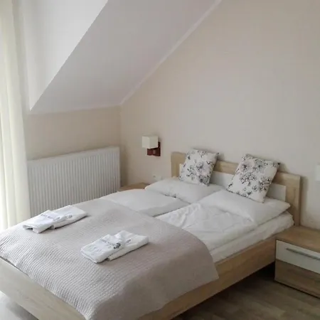 Konik Morski ゲストハウス Chłapowo